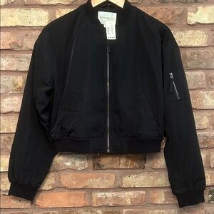 NWT Aeropostale Women's Black Bomber Jacket with Sleeve Pocket. Small